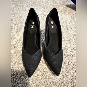 Mia pumps